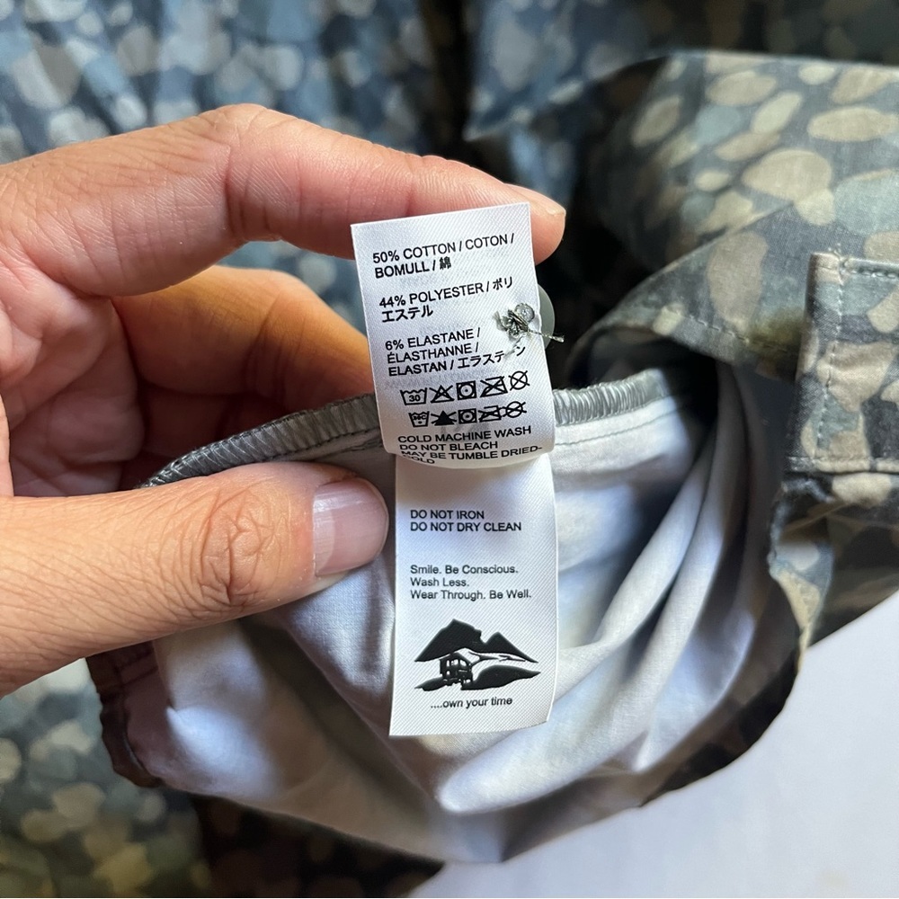 Gray Patterned Men's Casual Button Down Shirt - image 7